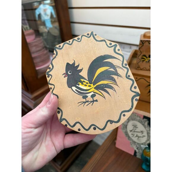 Other - VTG 50s Woodpecker wood ware chicken meat pressed hinged or wall decor EXCELLENT